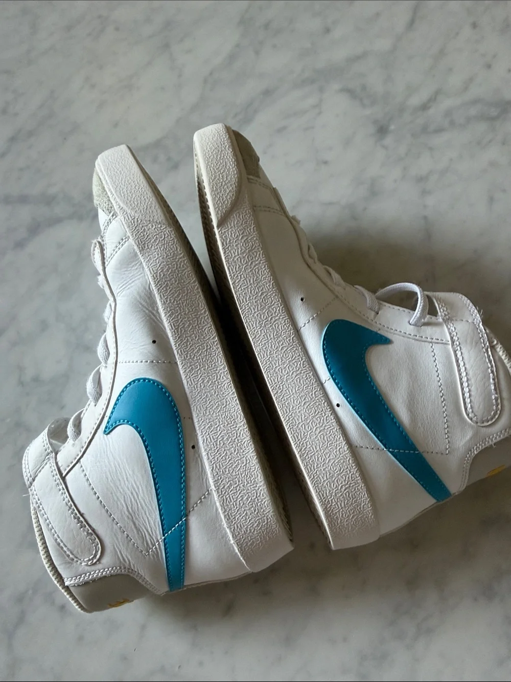 Nike Kids White High-Top Sneakers with Blue Swoosh size 3
